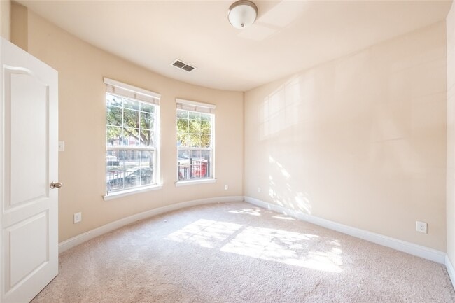Photo - 2500 Rockbrook Dr