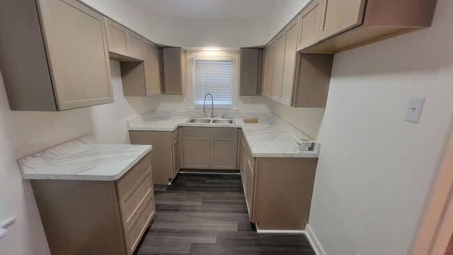 Photo - 24 Cochrane Pl