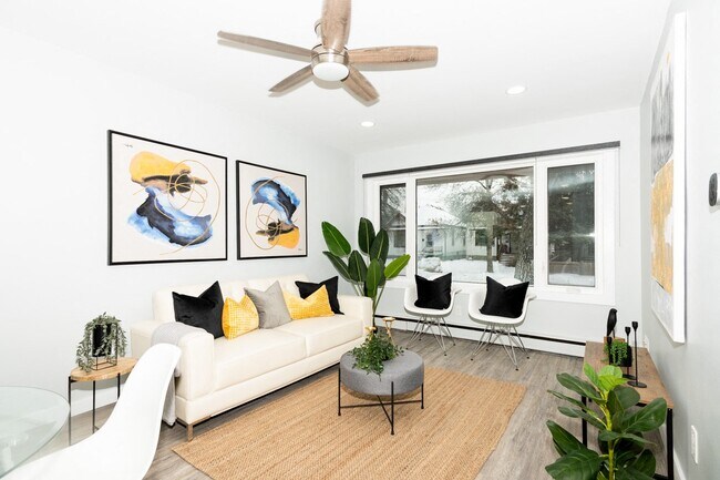 Photo - 567 Warsaw Avenue