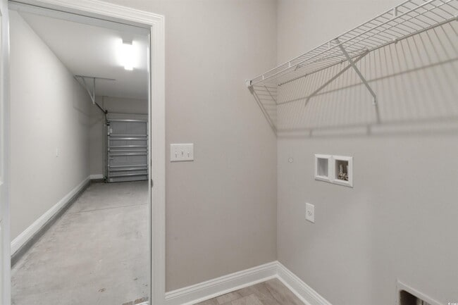 Building Photo - 10412 Holland Ct