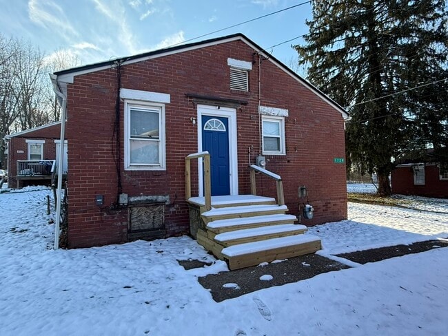 Building Photo - 1729 Shawnee Ave SE