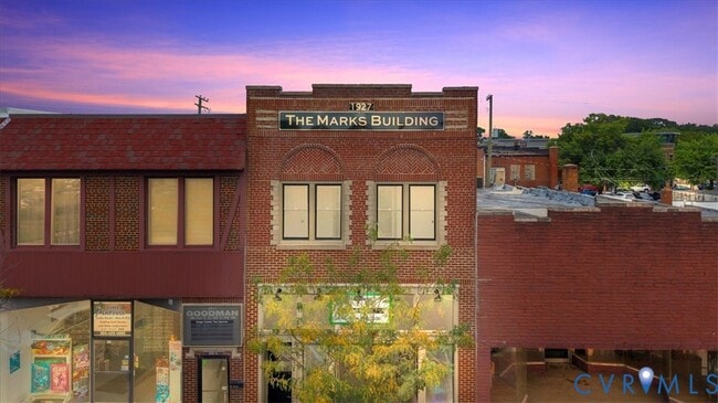 Building Photo - 207 E Broadway Rental