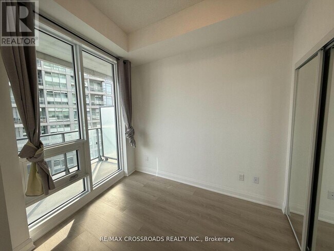 Photo - 2221 Yonge St Unit 3004