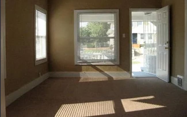 Photo - 3 Bed 1 Bath ready to rent!