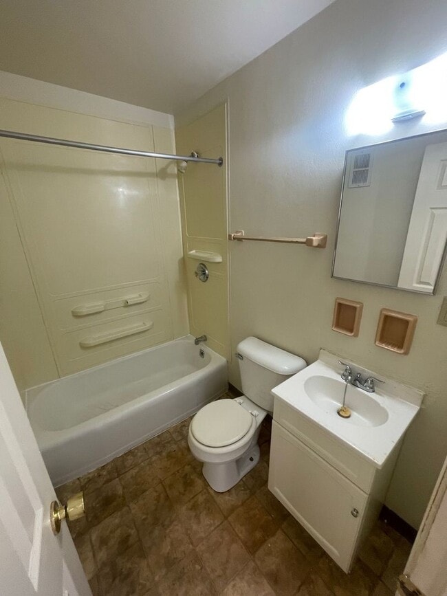 Photo - 7708 W National Ave 16 unit