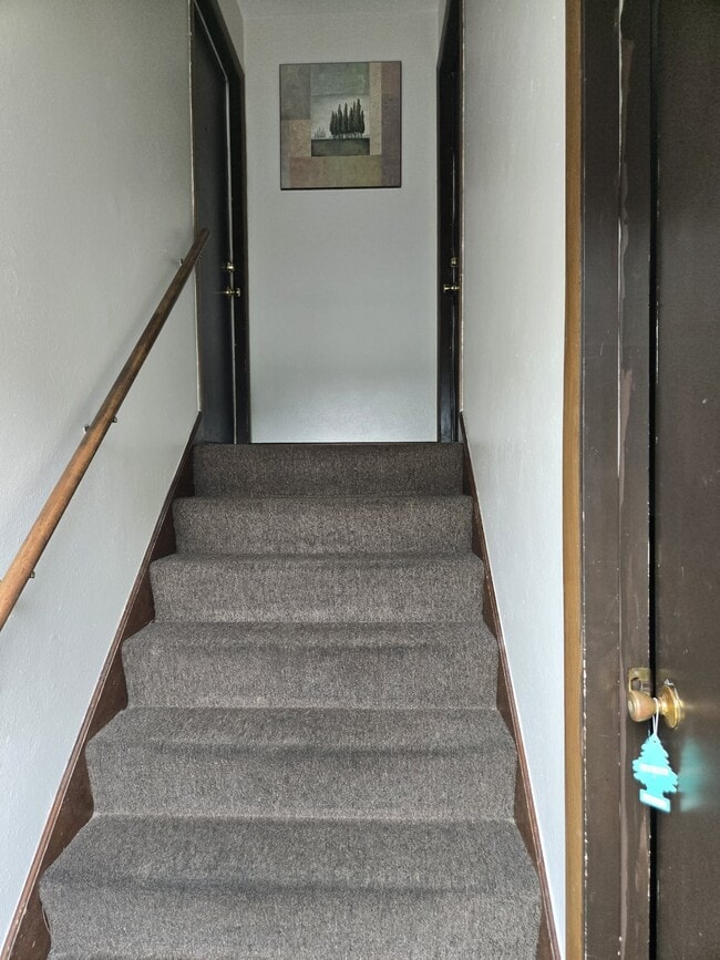 Photo - 5534 Glenridge Dr Unit B