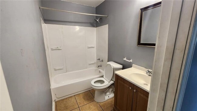 Photo - 7500 Symmes Ave