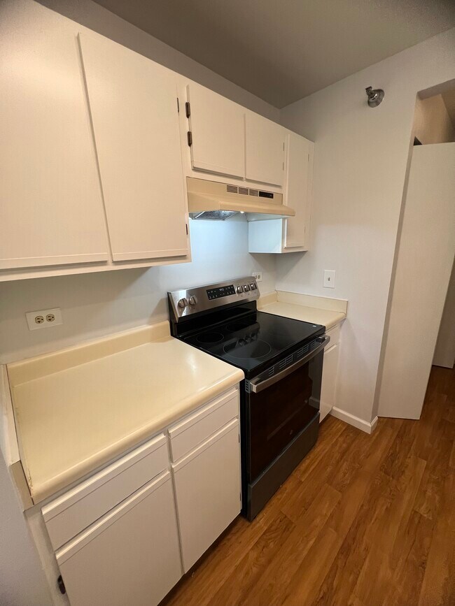 Photo - 125 Glengarry Dr Condo Unit 301