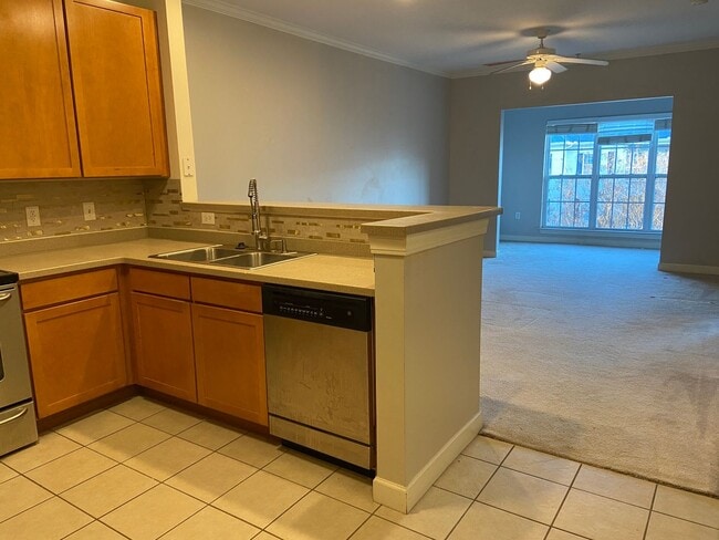 Photo - Bellingham Park Beauty Unit B2807-308