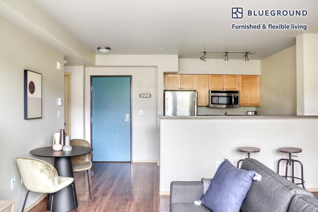 Photo - 301 Minor Ave N Unidad FL4-ID389