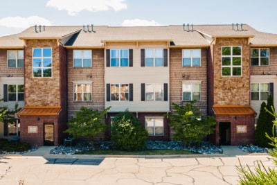 b-place-image-24-min-400x267 - Victory East Lansing