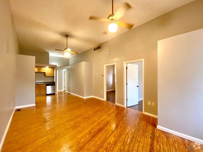 Building Photo - Warner St Duplex Unit 1 Rental