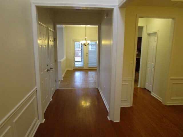 Photo - 809 Plaintain Dr