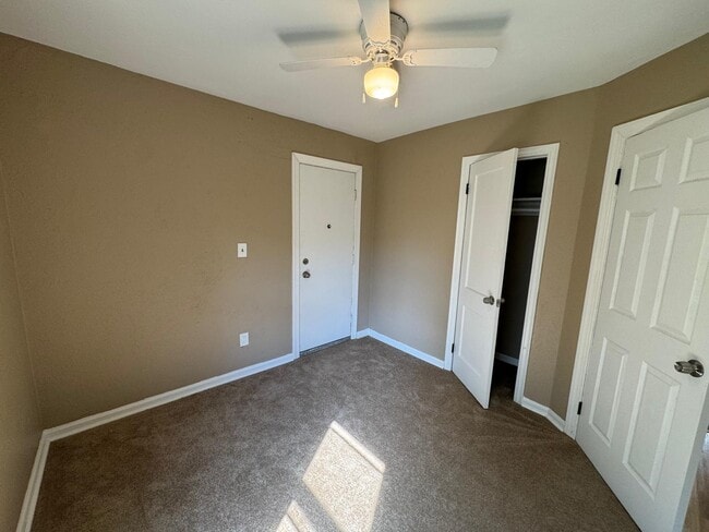 Photo - 19357 Blackstone St