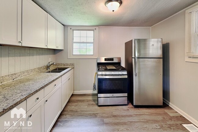 Photo - 2380 Brackett Rd