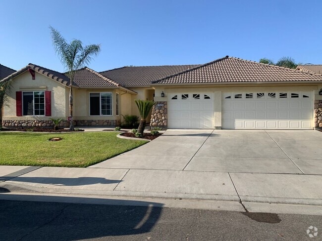 Building Photo - In Hanford-4 Br 2.5 Ba Available Now Rental