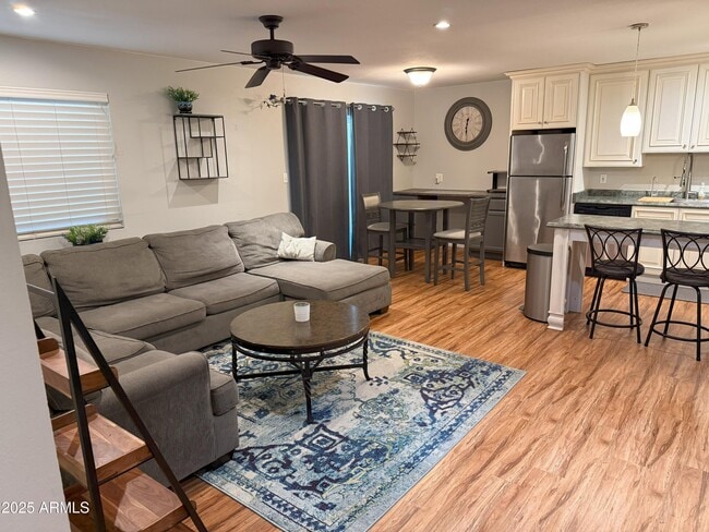 Building Photo - 5525 E Thomas Rd Unit Q5 Rental