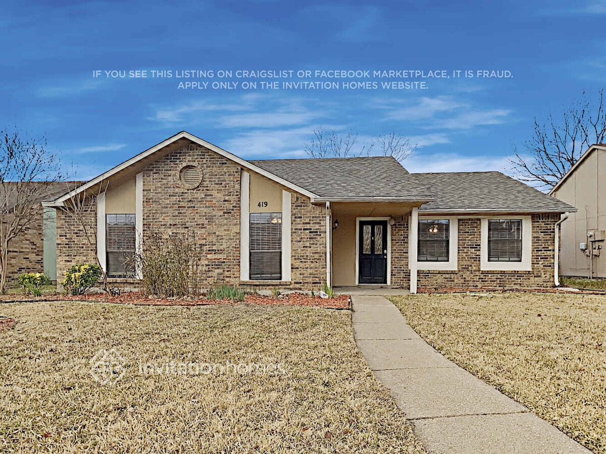 Photo - 419 Timberbend Trail