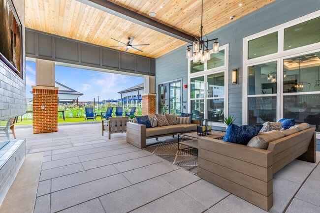 Photo - Bainbridge Market Commons