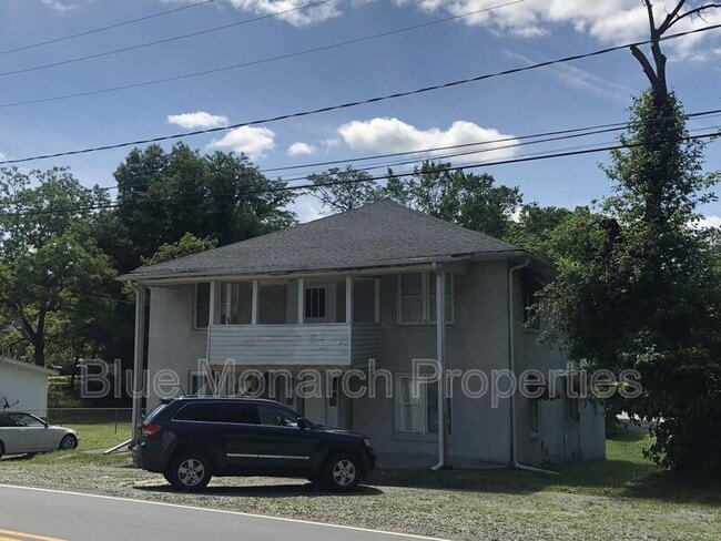 Building Photo - 305 Rogers Lake Rd Rental