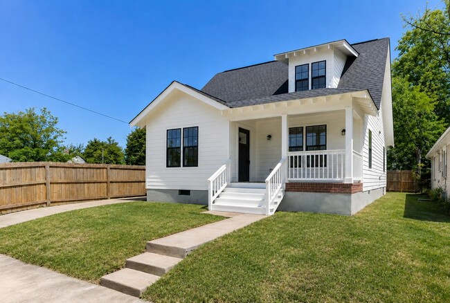 Building Photo - 960 Blythe St