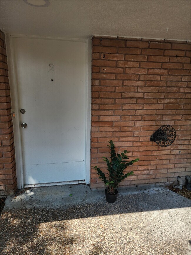 Photo - 513 S Post Oak Ln
