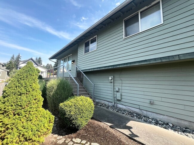 Photo - Great Home in Downtown Kingston