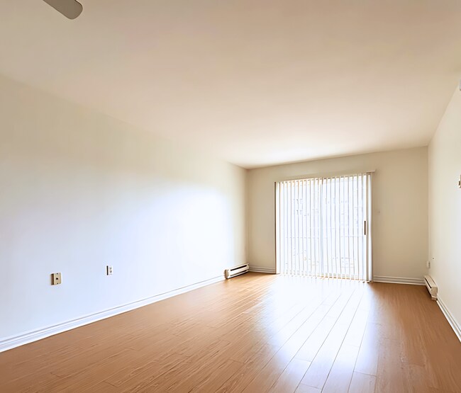 Photo - 303 Normandie Street