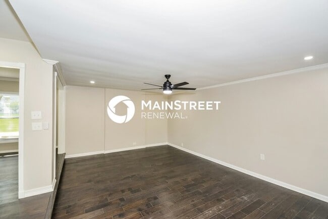 Photo - 4 Bedroom Pet-Friendly Home in MADISON, TN with Main Street Renewal