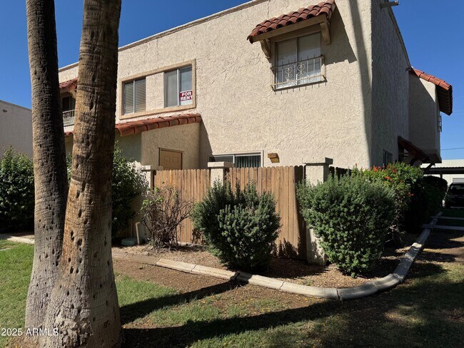 Photo - 8861 N 12th Pl
