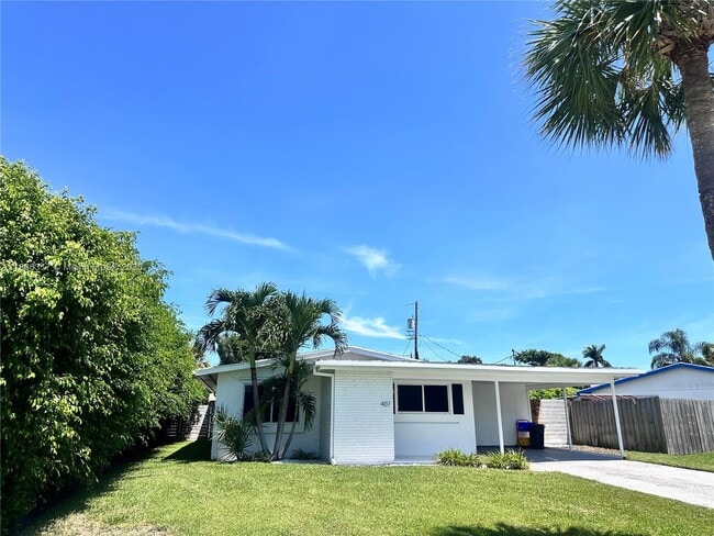 Building Photo - 407 Riverside Dr Rental