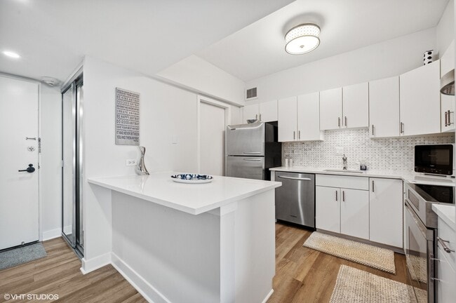 Photo - 175 E Delaware Pl Unit 5609