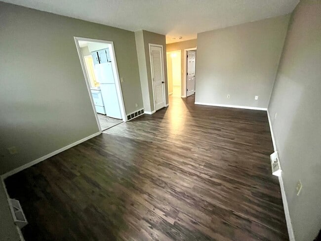 Photo - 1467 Valley View Dr Unit A