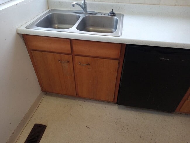 Photo - 735 Butler Blvd