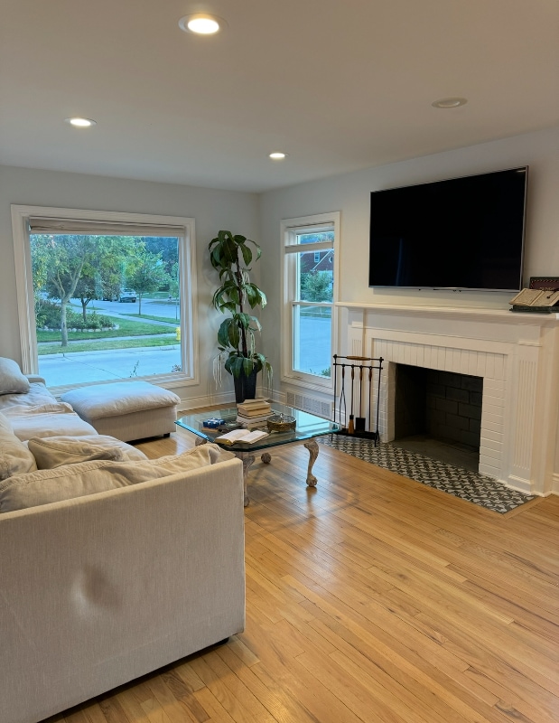 Photo - 265 S Lafayette St