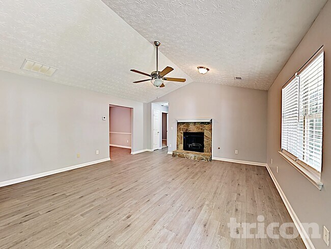 Photo - 99 Mallie Ct