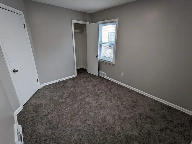 24892 Schroeder Ave