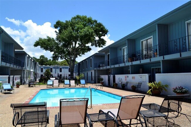 Photo - 1901 S Voss Rd Unidad 9