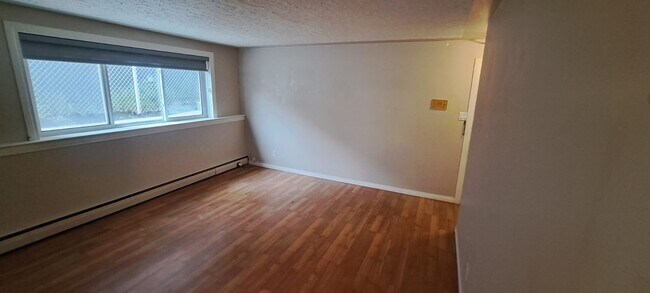 Photo - 10734-108 108 St NW Unit 3