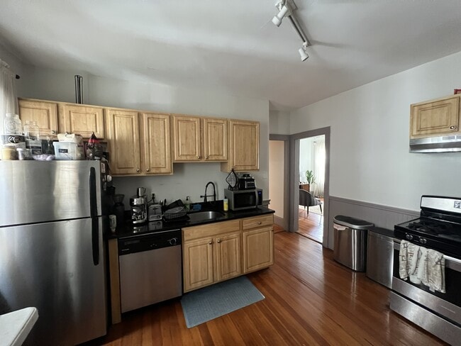 195 Hancock St Unit 2