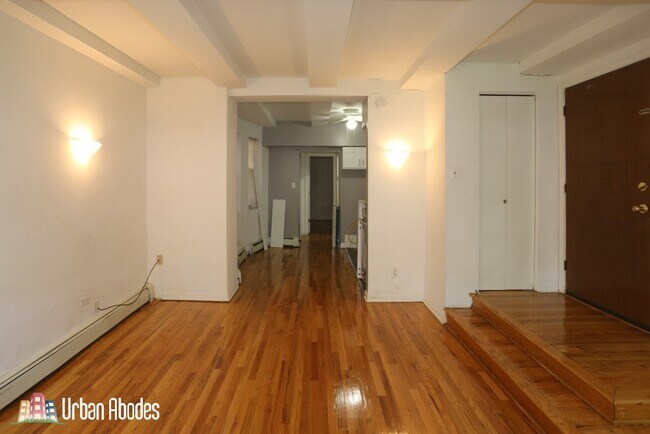 Photo - 5517 N Kenmore Ave Unit 101G