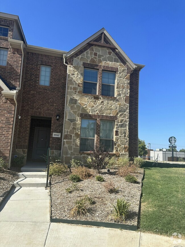 Building Photo - 2017 Crooked Bow Dr Rental