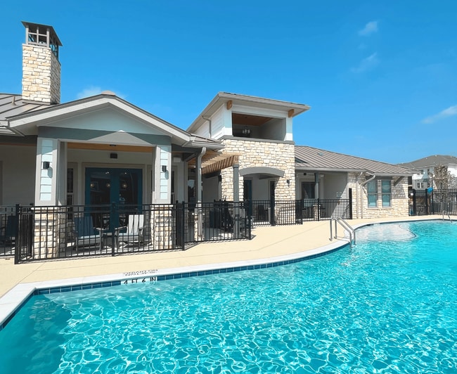 Photo - The Lantana Apartments