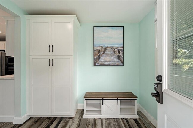 Photo - 9 Woodlund Ave