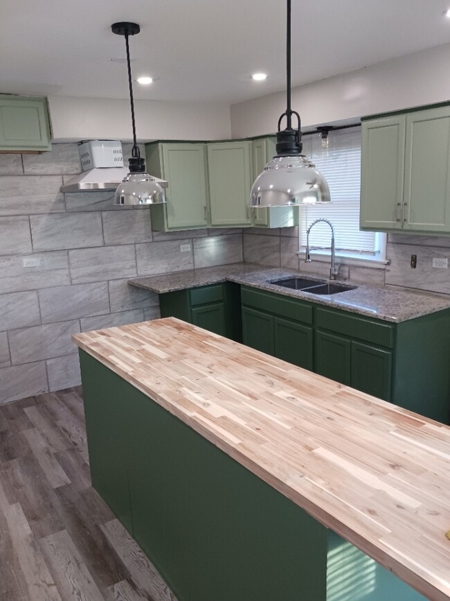 Isla de cocina - 5424 S Wolcott Ave Unidad 2