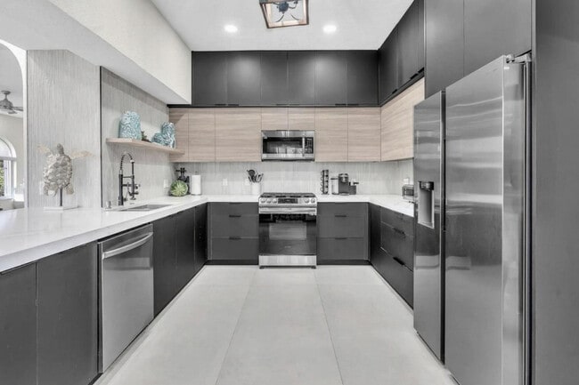 Photo - 2609 Center Ave Unit SI ID1369657P