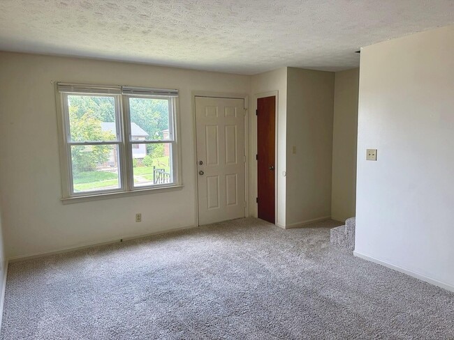 Photo - 102 Northwood Rd