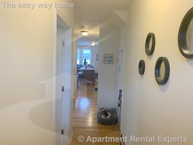 Photo - 381 Columbia St