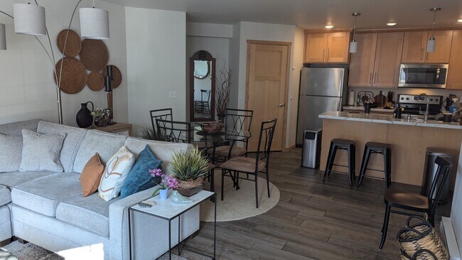 The Residences @ 1027
