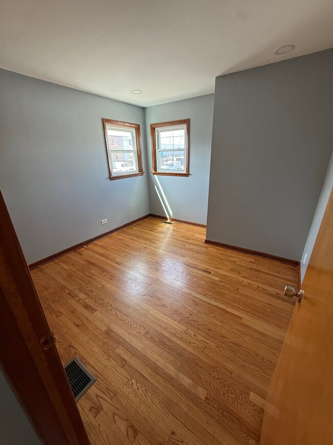 1834 N 22nd Ave Unit - 1